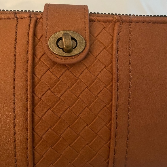 Wristlet style wallet - Picture 2 of 7